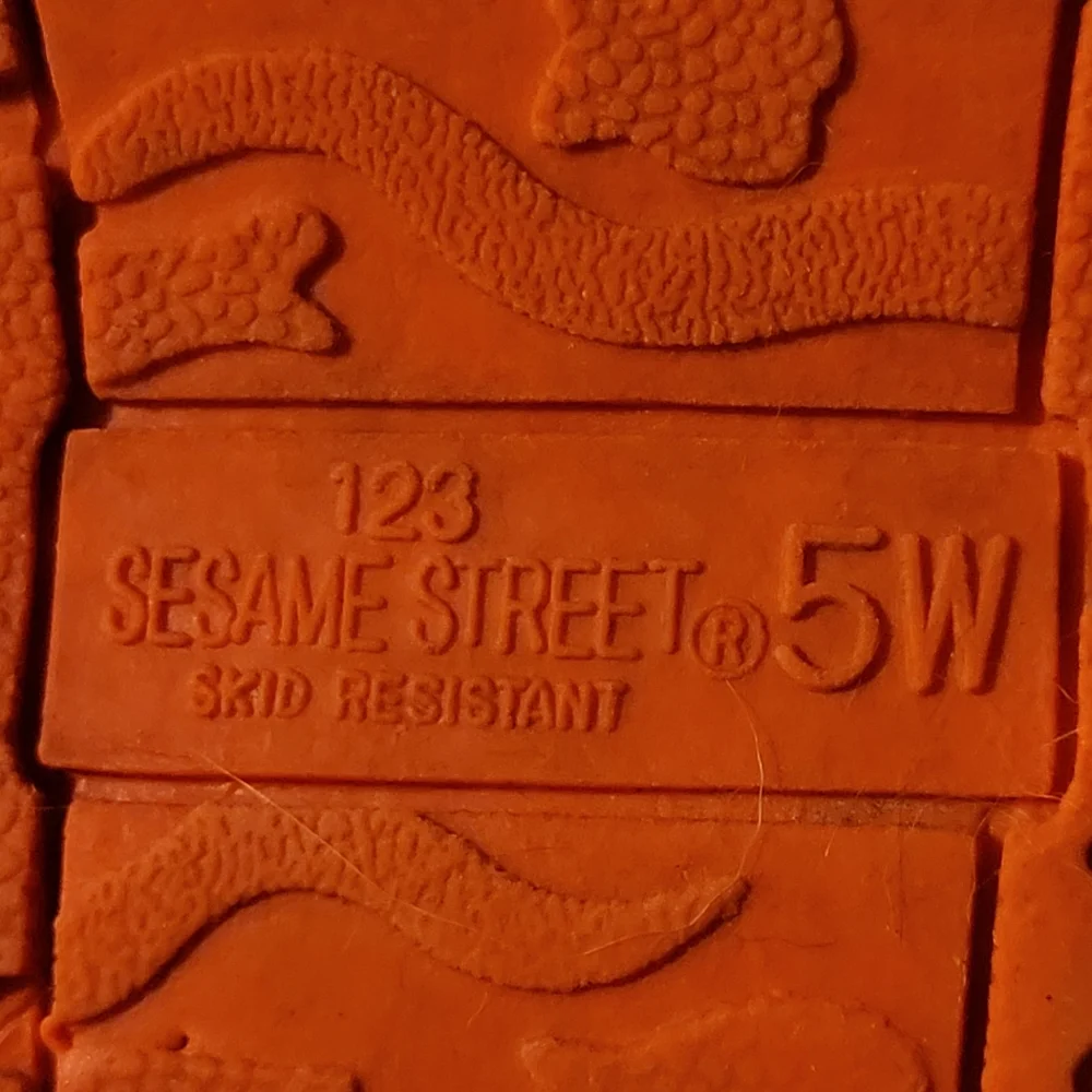 Sesame Street Girls Elmii